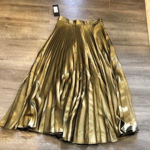 Guess By Marciano gold pleated skirt